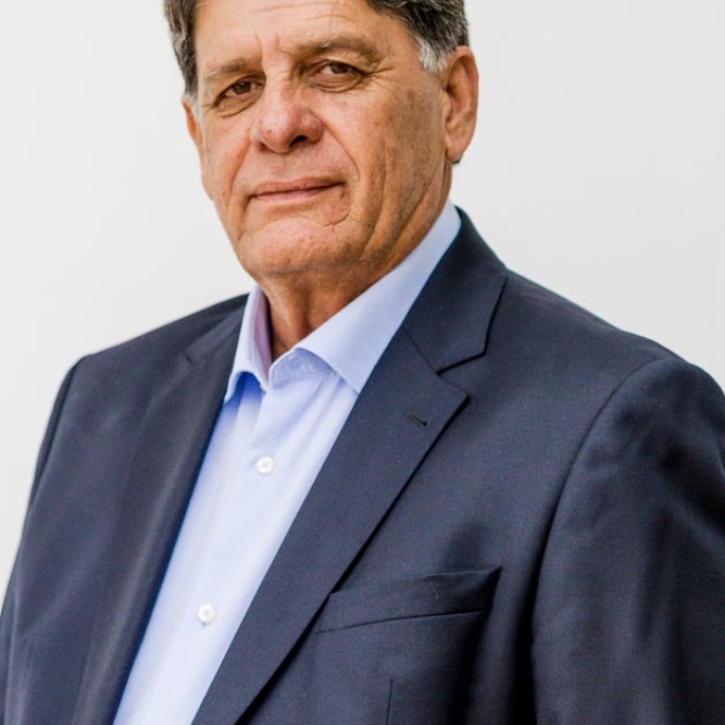 Retratos Corporativos Carlos Augusto