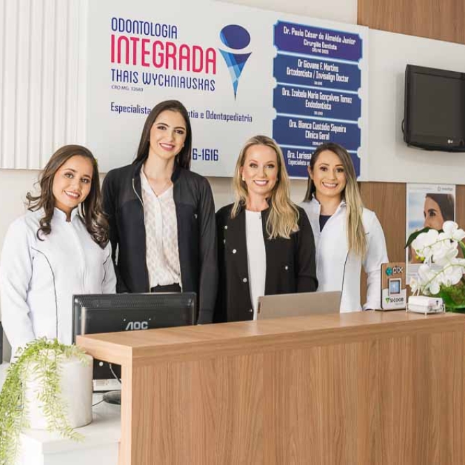 LaisPodestaFotografia-2023-Corporativo-Retratos-OdontologiaIntegrada006